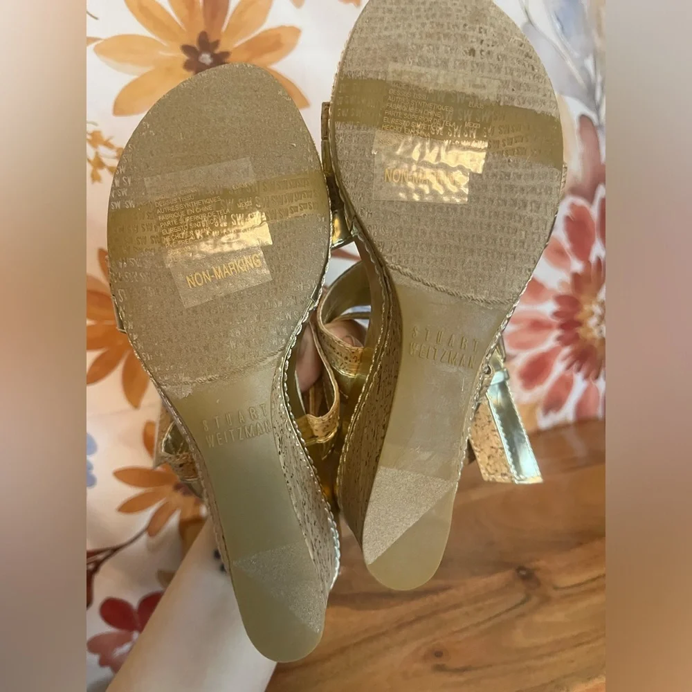Stuart Weitzman Girls 3 Alabaster Gold Cork Lightweight Dressy Event Party Wedge